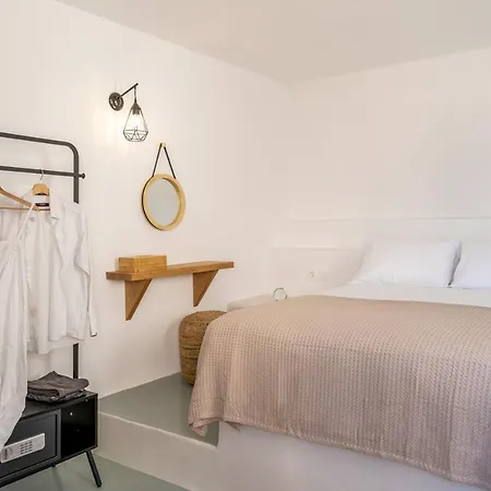 Evanthia View Island תירסיה