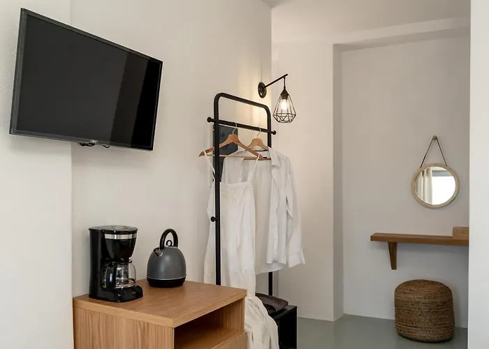 Evanthia View Island Hotel *